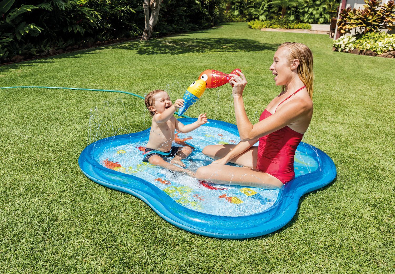COMBO Pileta Infantil Square Spray 115 L 140 x 140 x 11 cm + Inflador 24404/8