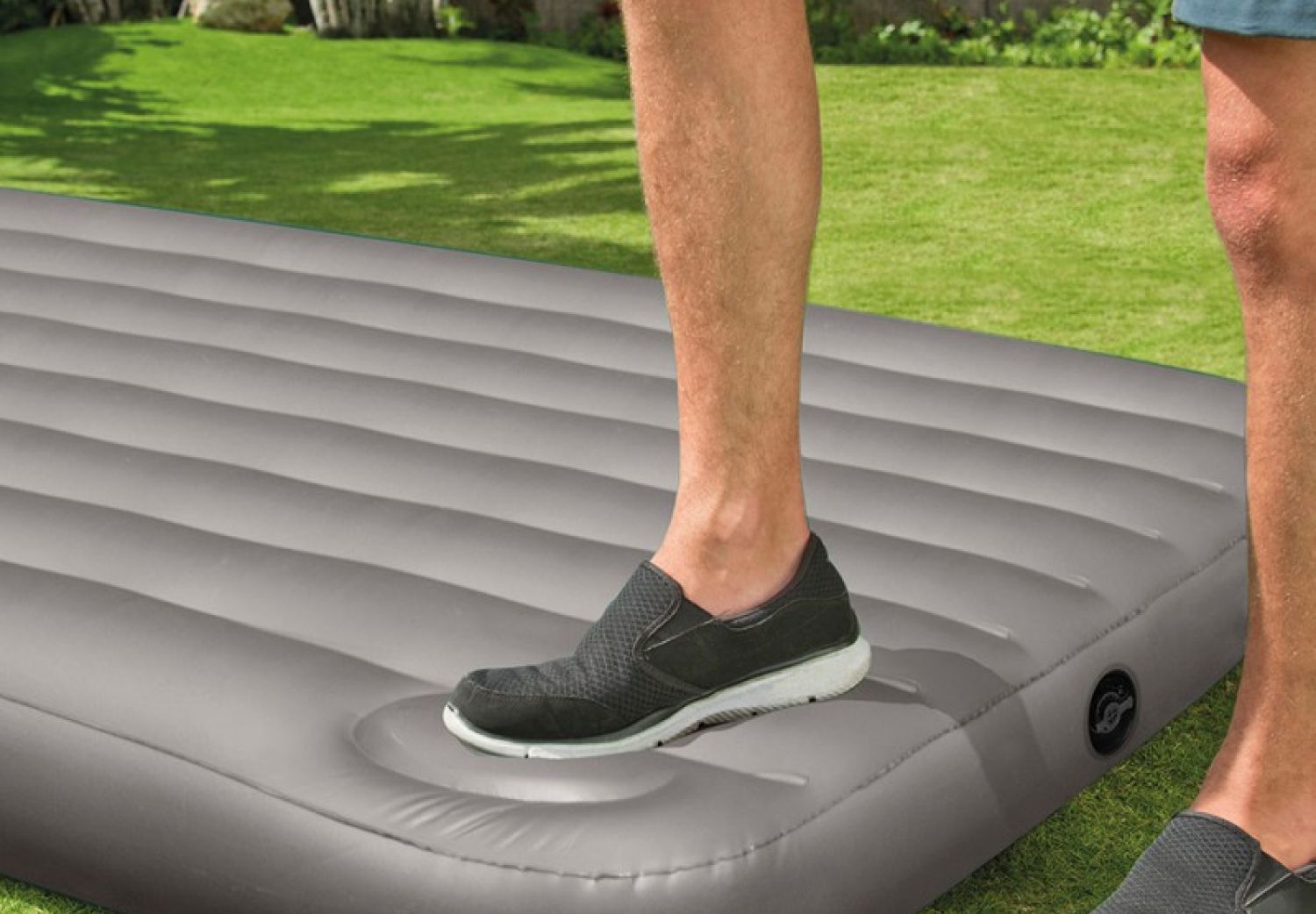 Colchon Inflable C/Inflador INTEX 99 x 191 x 25 Cm Chico 25725/5
